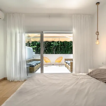 Amazing 2 Bedroom In Jardines Fuentes *